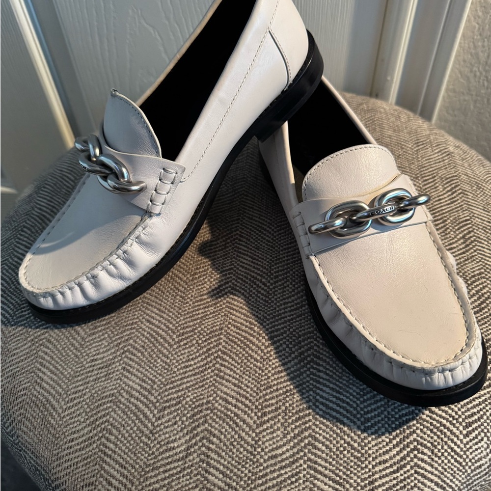 Coach Jess Leather Chunky Chain Link Logo Accent Loafer